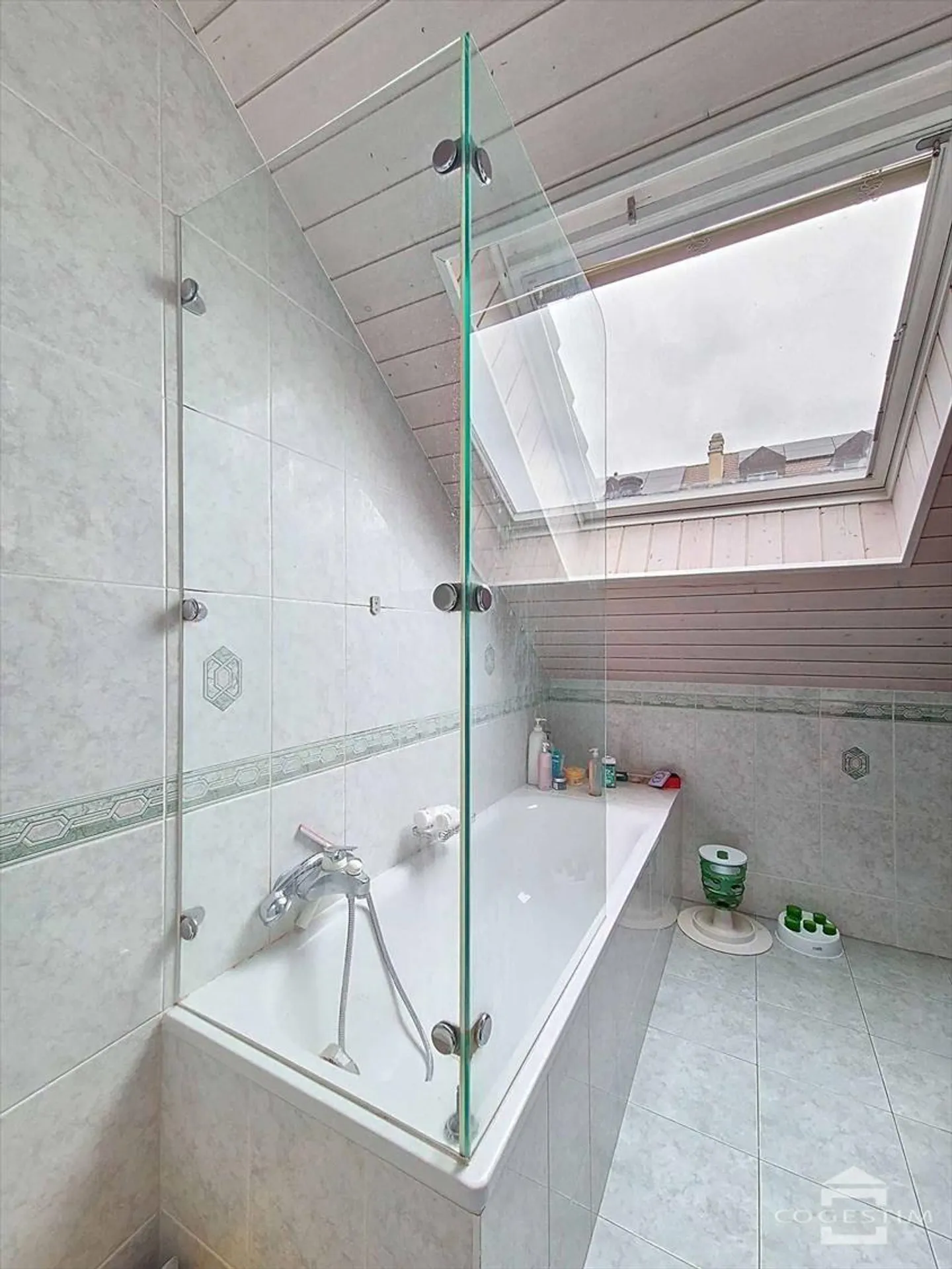 Dernier étage 4.5 pièces - Photo 10 sur 12