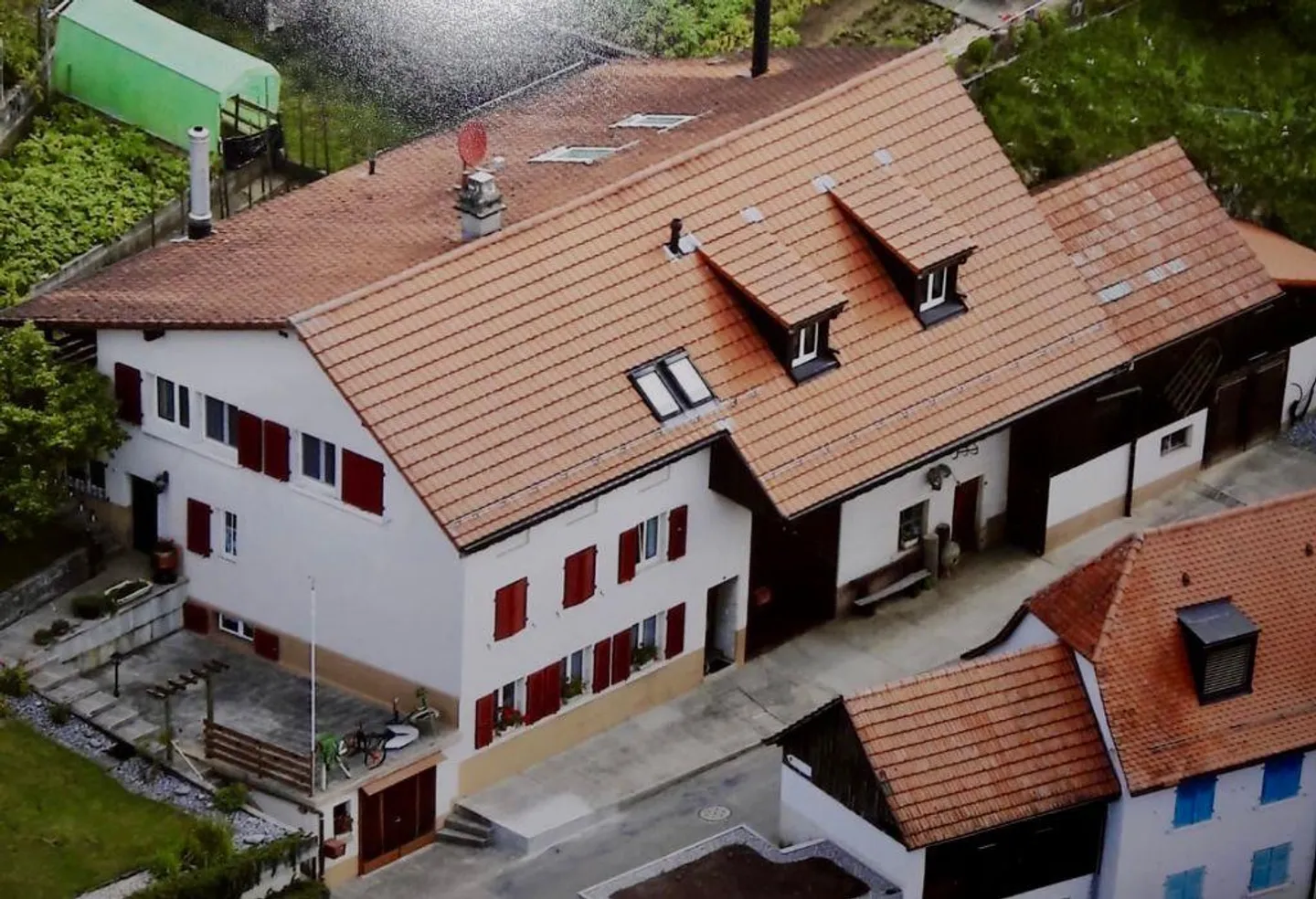 Grosse 4-Zimmer-Wohnung in Blauen - Foto 1 von 11