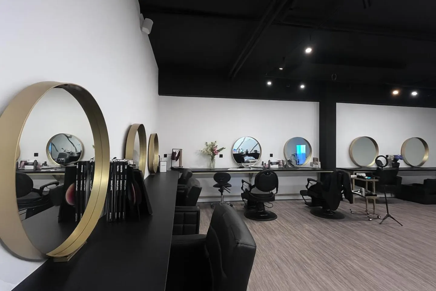 Coiffeursalon im Zentrum - jetzt durchstarten! - Foto 3 von 8