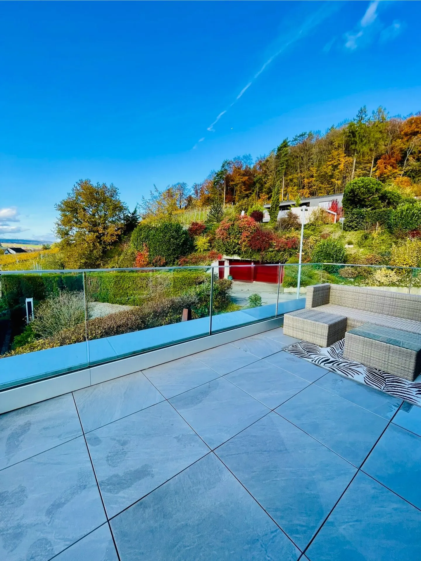 Casa unifamiliare 6 1/2 con galleria e vista sulle montagne - Foto 9 di 11