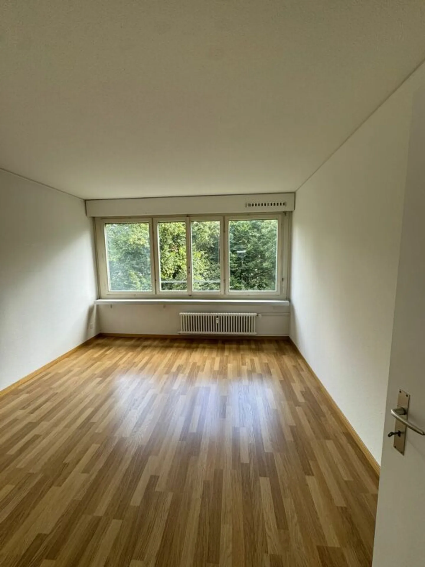 In affitto: spazioso appartamento di 3,5 stanze disponibile subito! - Foto 5 di 11