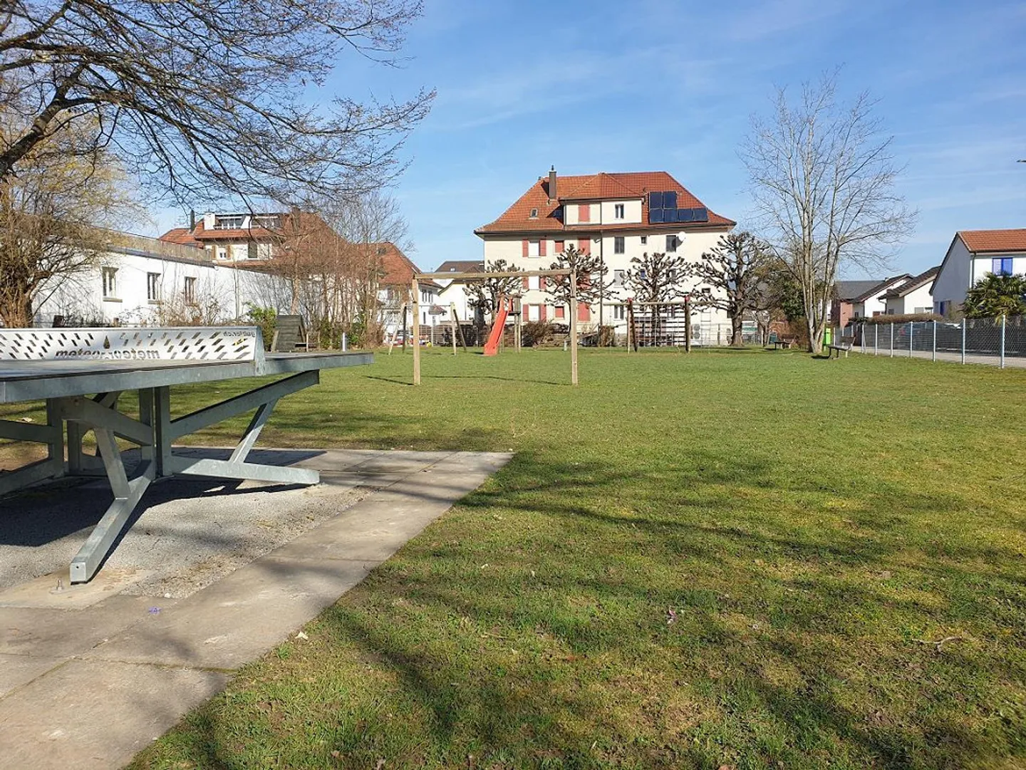 Appartamento affascinante con 3 camere da letto, balcone, giardino e vista panoramica - Foto 4 di 14