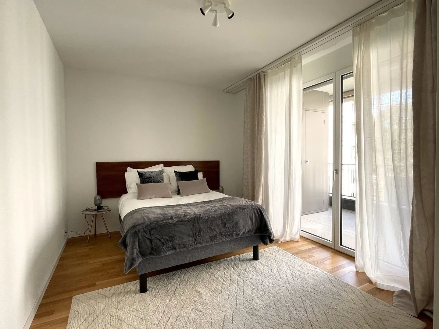 Charming 3.5-Room Apartment - Photo 3 of 5