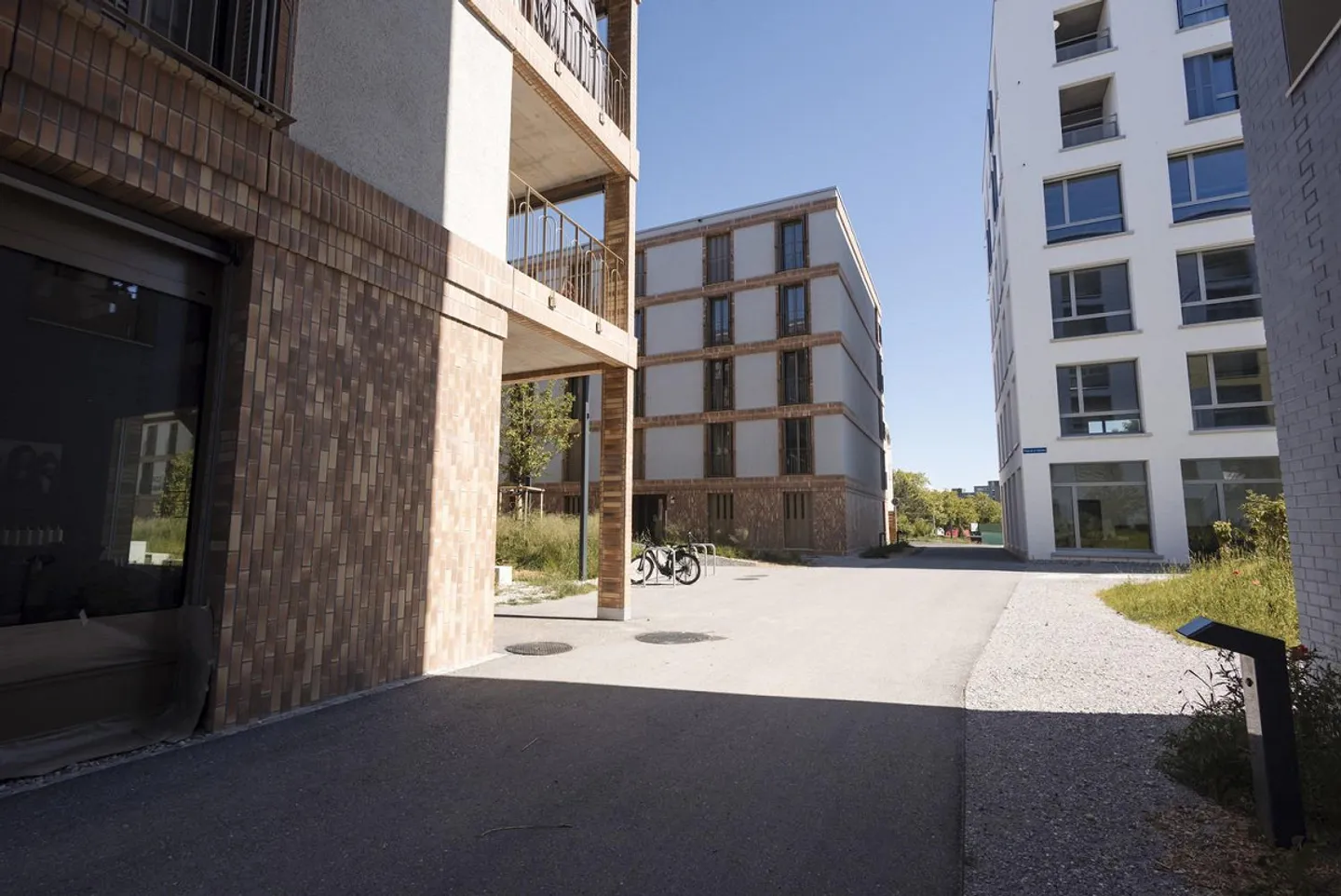 Bureaux modernes avec vue sur le lac - Photo 1 sur 9