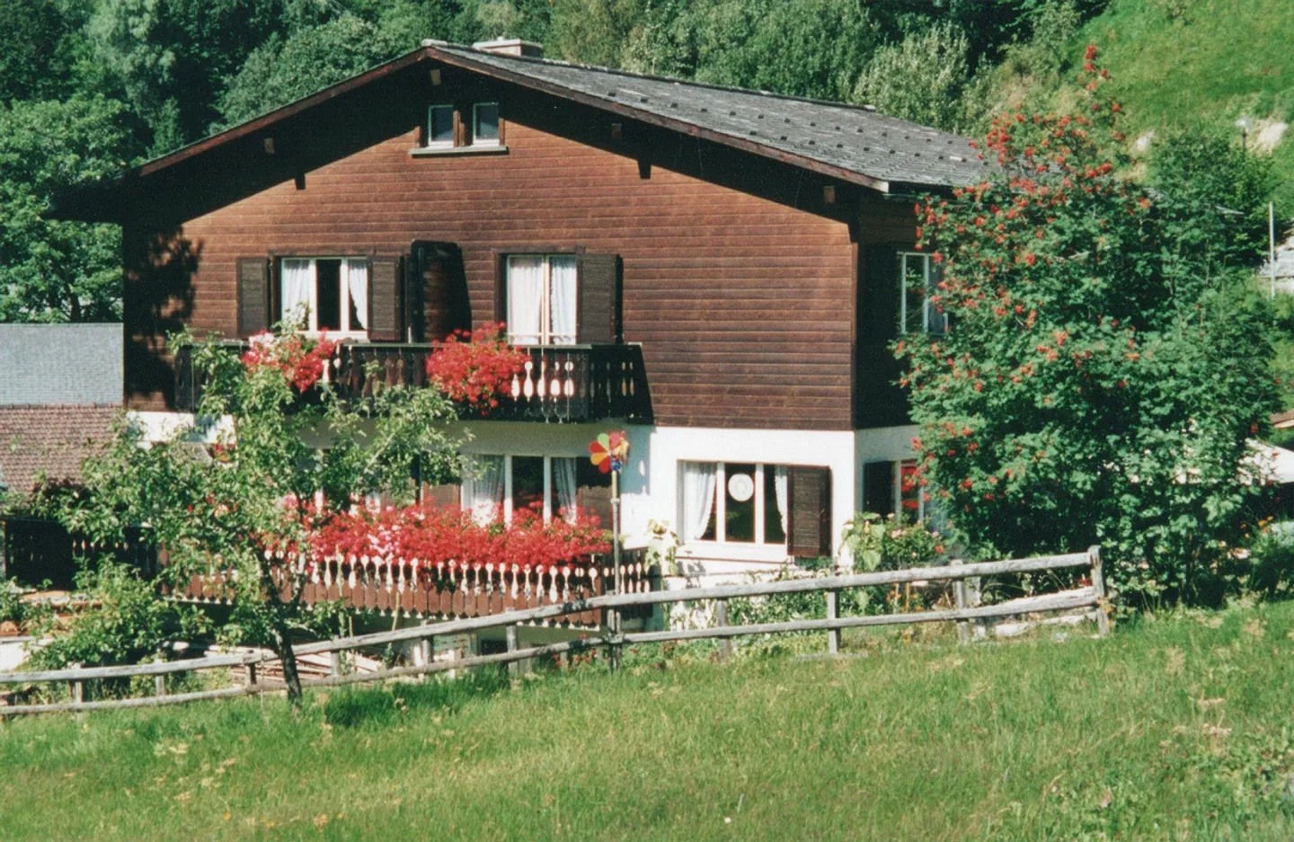 Heimelige, helle, möbilierte 2.5 Zimmer-Wohnung - Foto 3 von 24