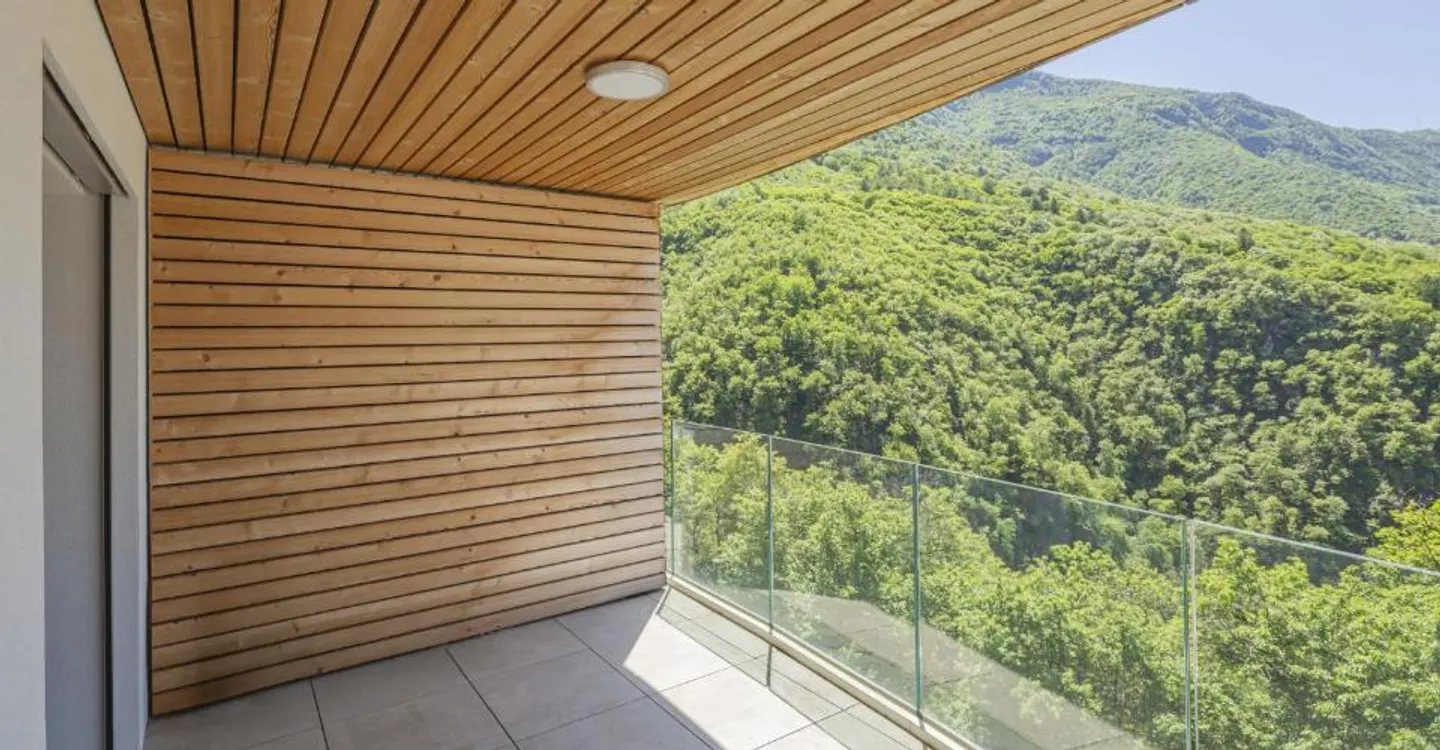 Appartement moderne avec balcon - Photo 2 sur 5