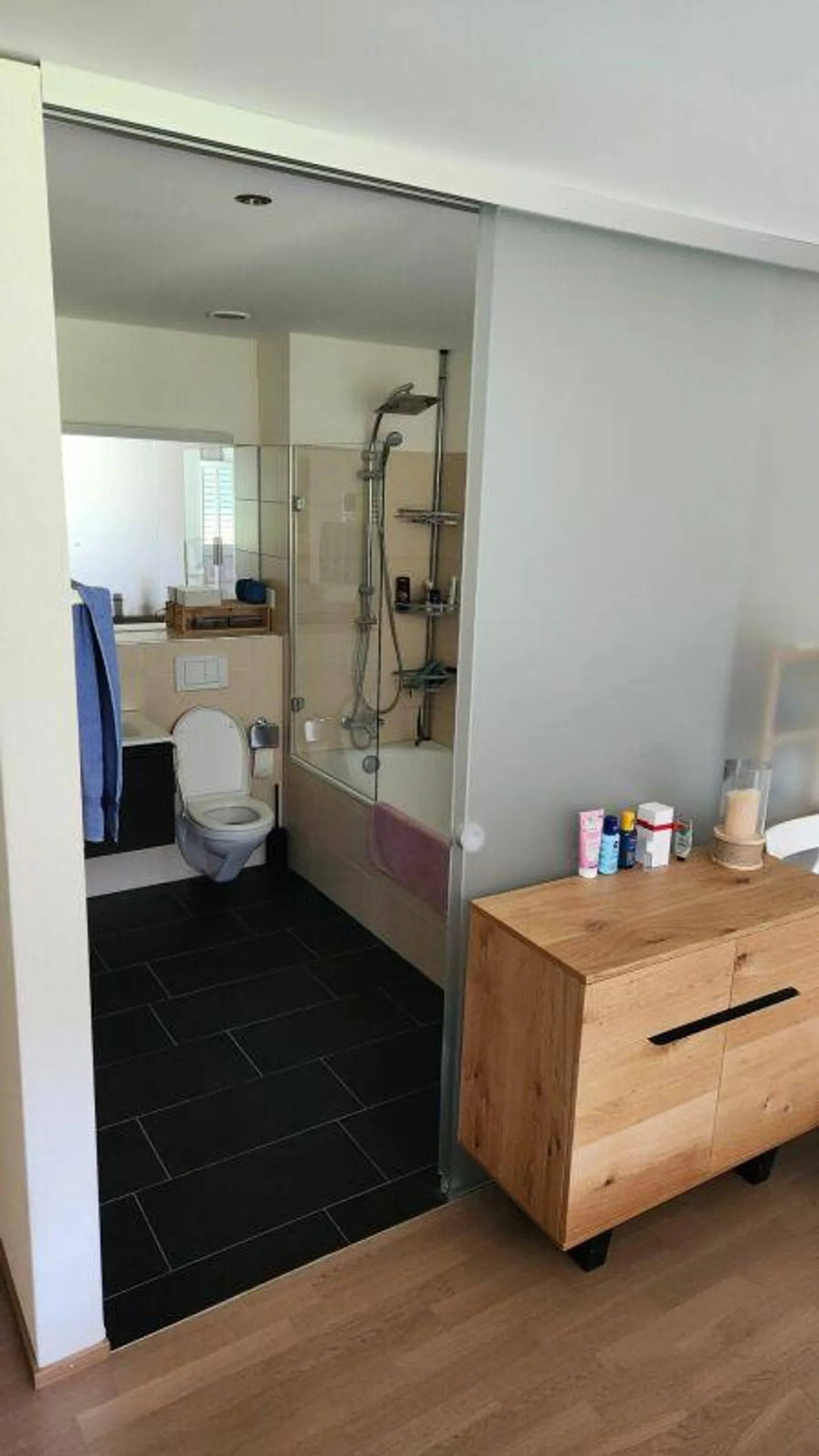 APPARTEMENT PENTHOUSE MODERNE 2.5 PIÈCES - Photo 4 sur 8