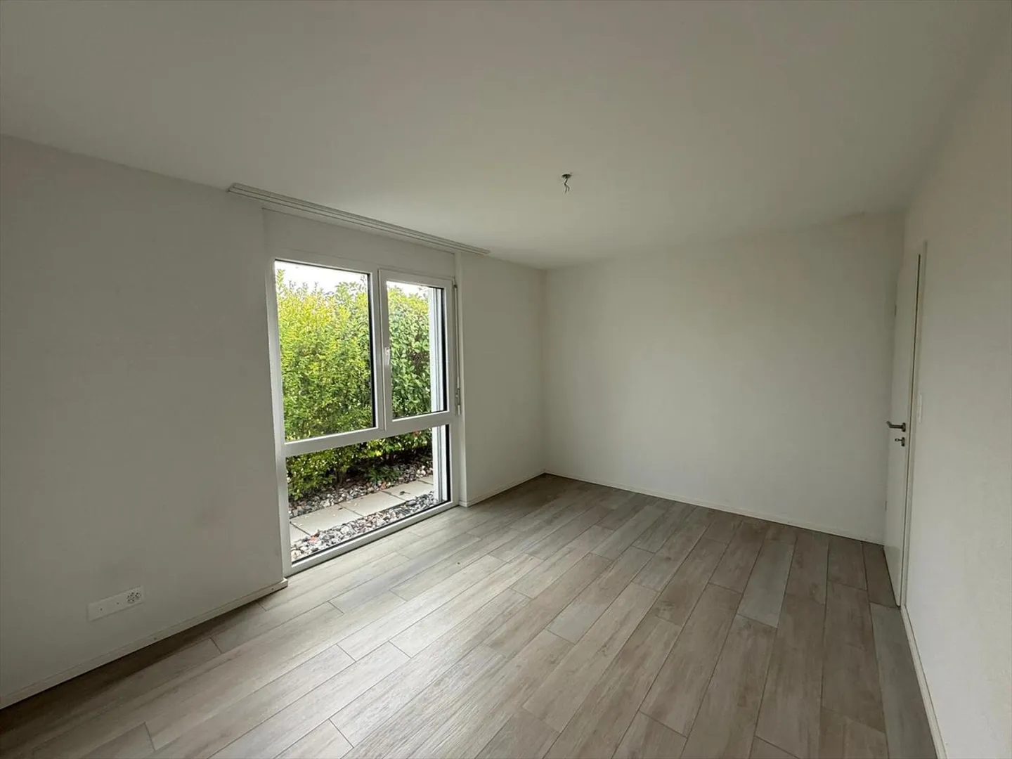 Magnifique appartement neuf de 2.5 pièces avec terrasse - Photo 8 sur 13