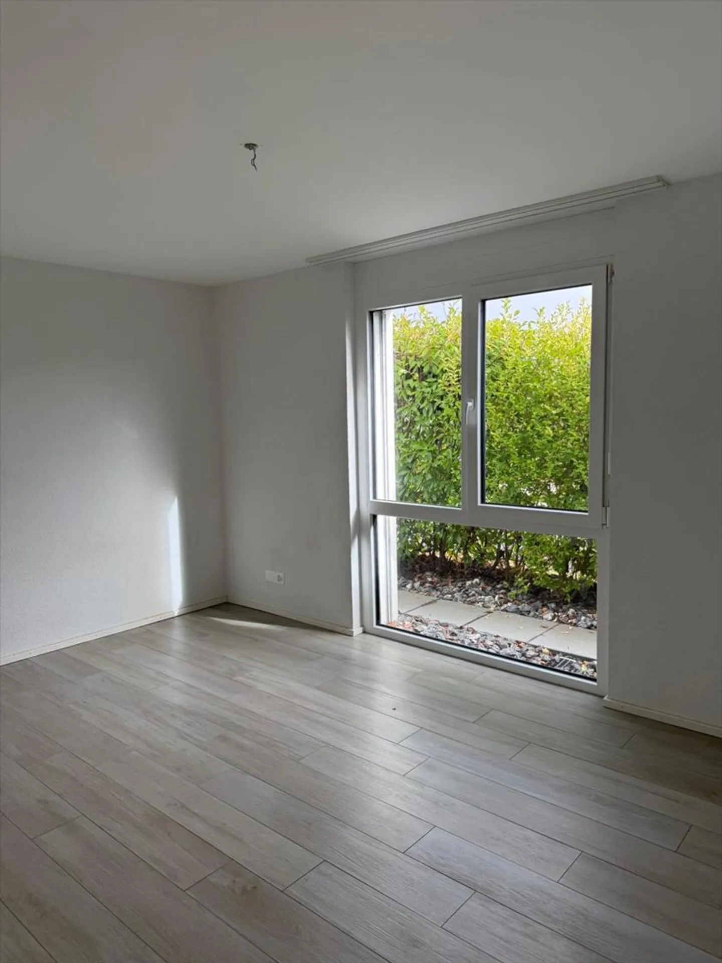 Magnifique appartement neuf de 2.5 pièces avec terrasse - Photo 10 sur 13