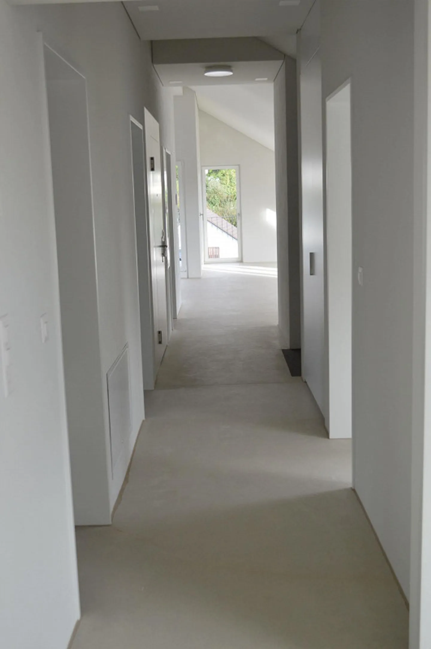 Penthouse moderne de 4,5 pièces avec terrasse à Neuhausen am Rheinfall - Photo 2 sur 11