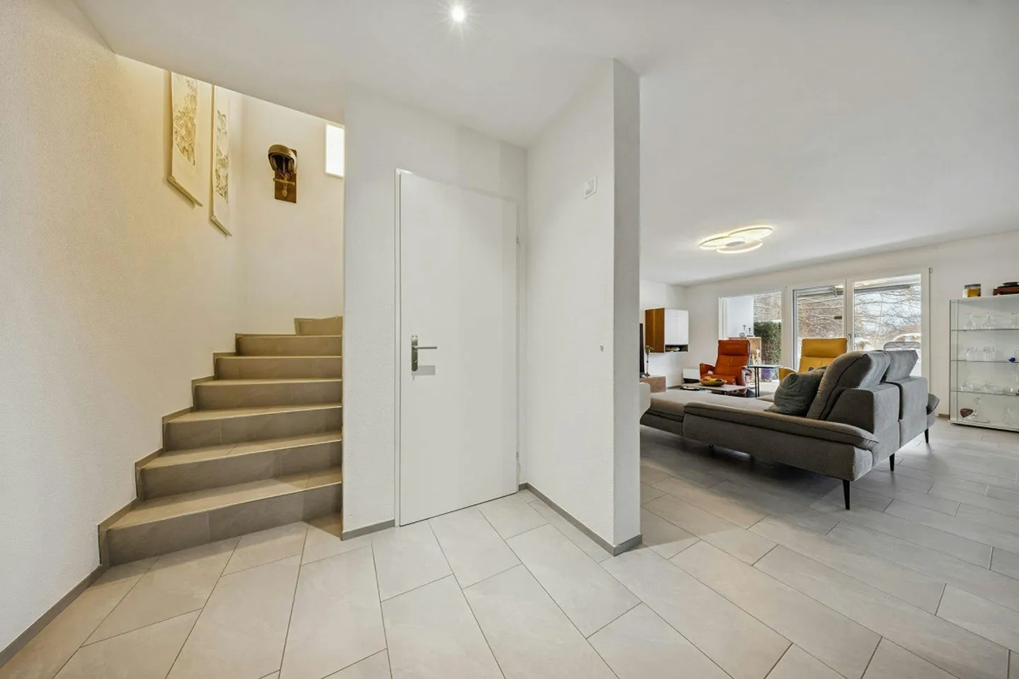 Maisonette moderna di 4,5 stanze con giardino a Bubikon - Foto 9 di 13