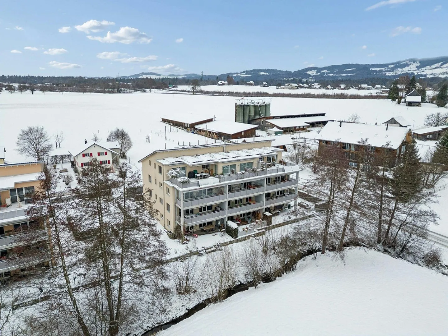 Maisonette moderna di 4,5 stanze con giardino a Bubikon - Foto 13 di 13