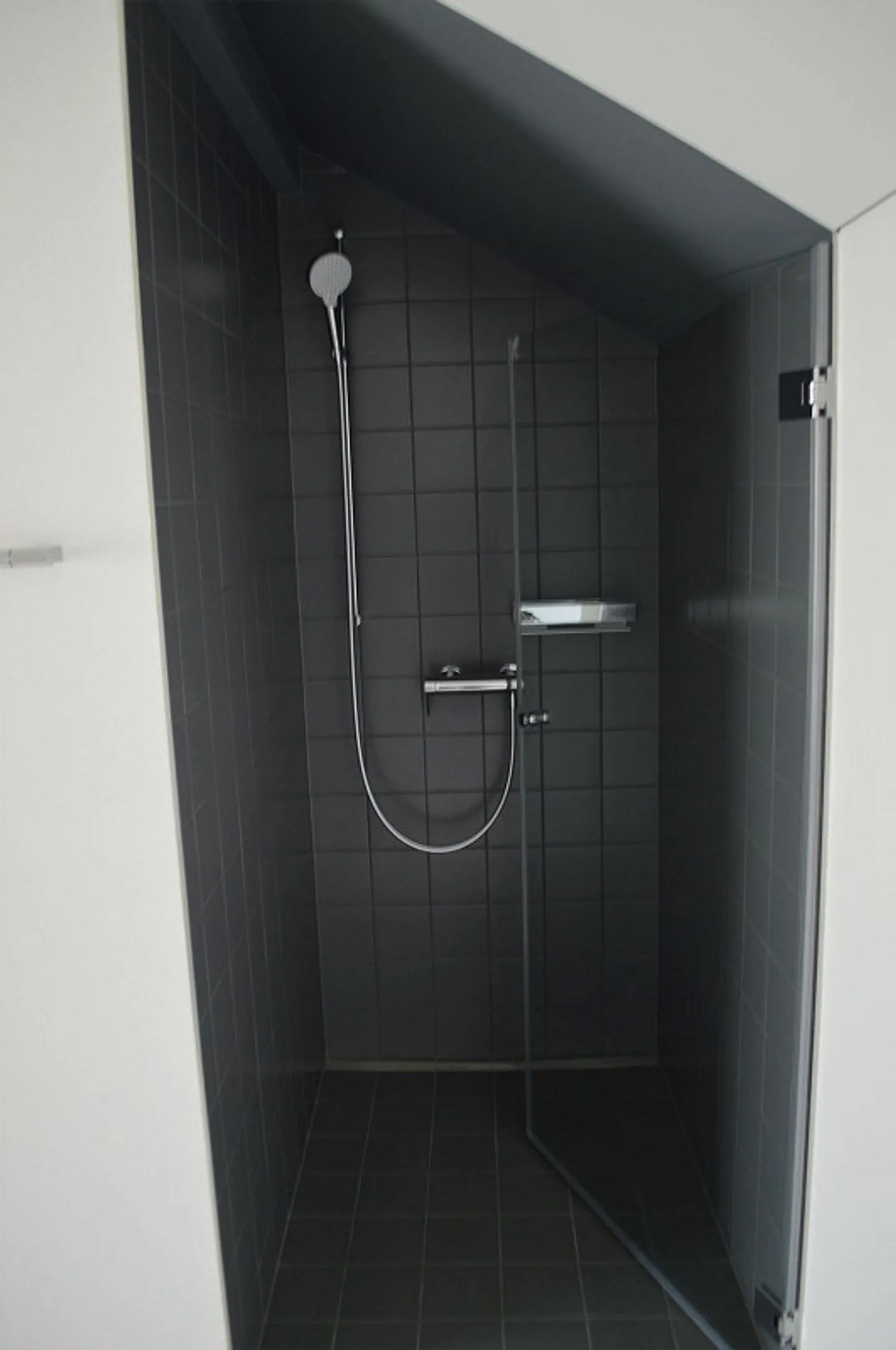 Penthouse moderne de 4,5 pièces avec terrasse à Neuhausen am Rheinfall - Photo 4 sur 11