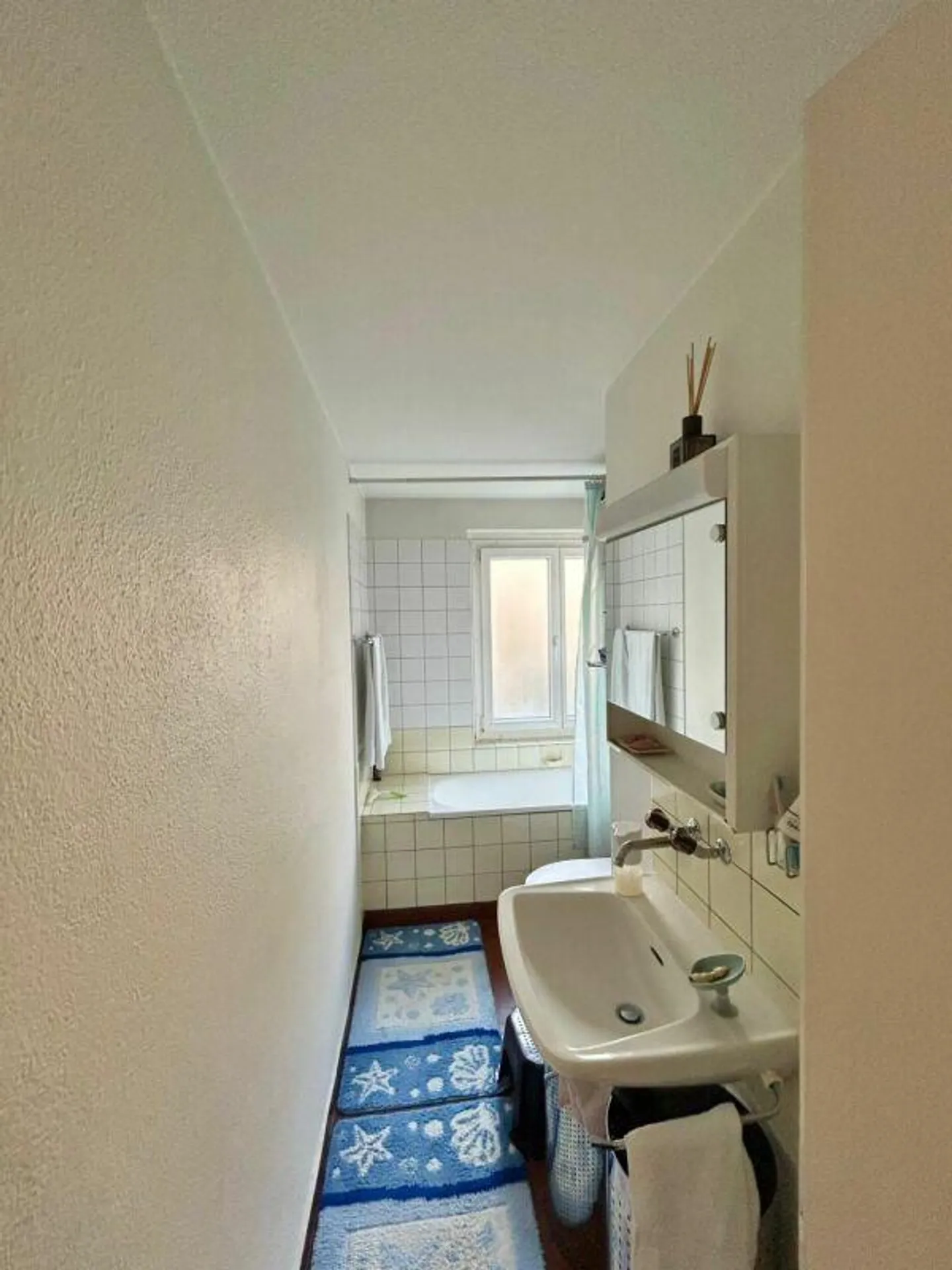 Cozy 4-Room Apartment in Horw - Photo 7 of 9