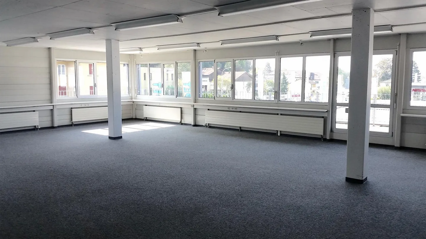 Bureau Attique Lumineux avec Infrastructure de Base - Photo 8 sur 13