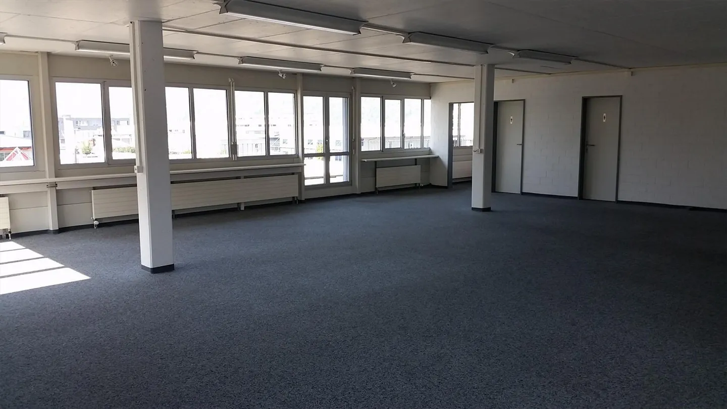 Bureau Attique Lumineux avec Infrastructure de Base - Photo 9 sur 13