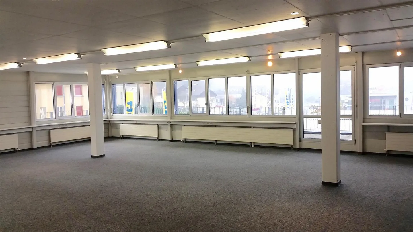 Bureau Attique Lumineux avec Infrastructure de Base - Photo 10 sur 13