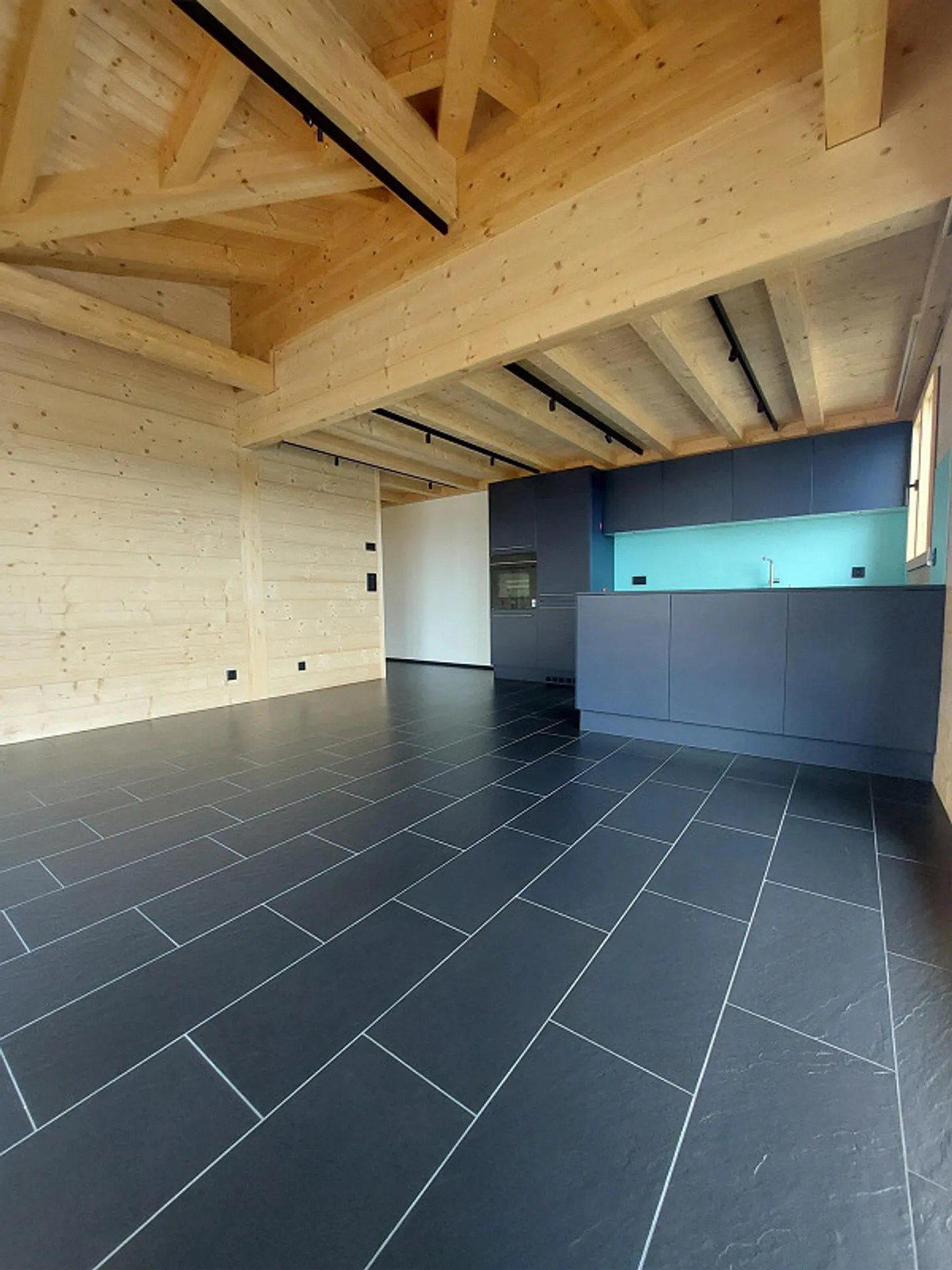 Newly built 3.5-room apartments (primary residence) - Photo 4 of 17