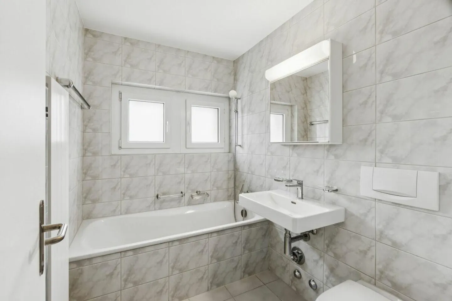 Spacious 4.5-room apartment - Photo 9 of 10