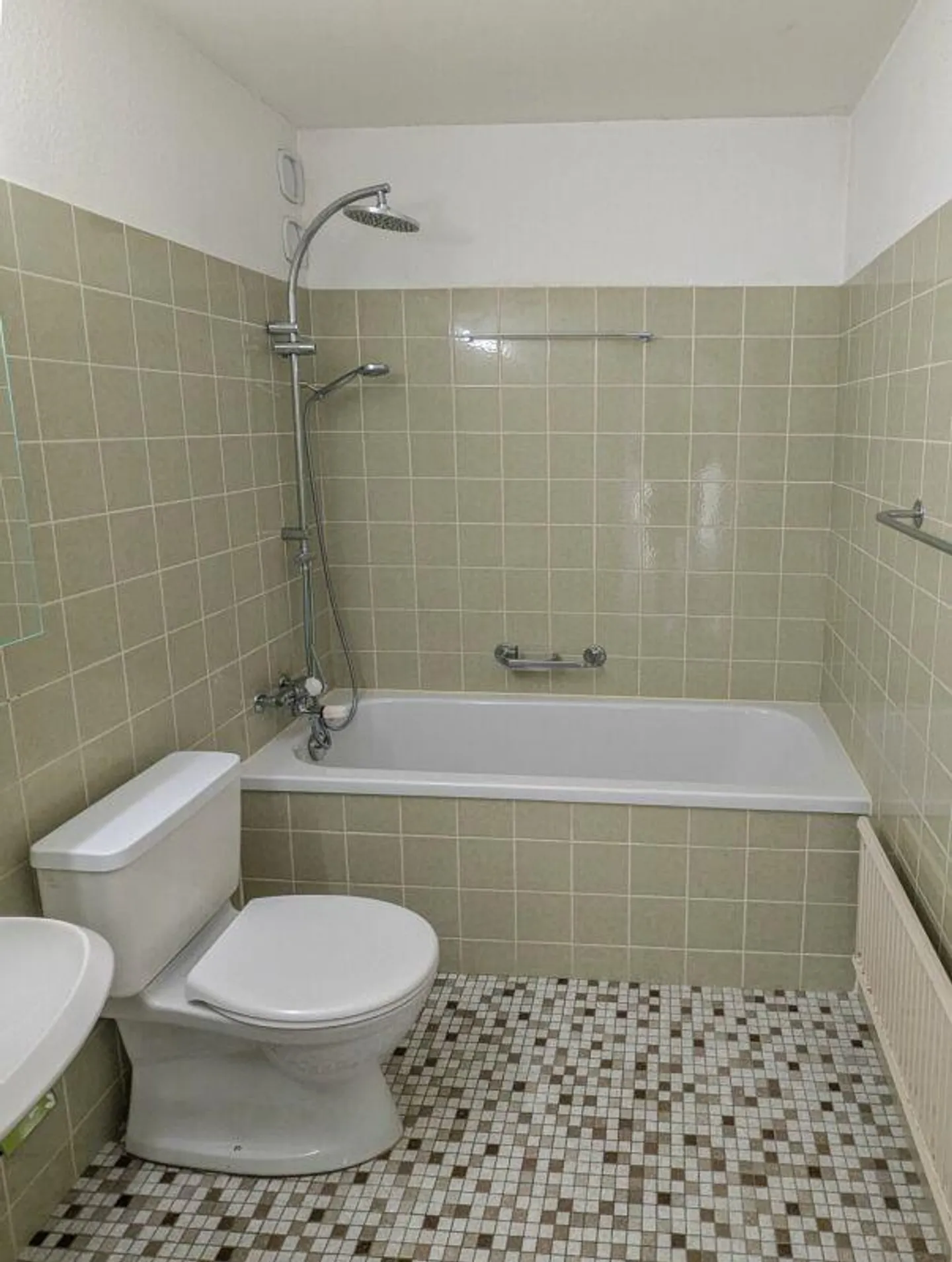 4.5-Zimmer-Wohnung mit Potenzial - Foto 4 von 8