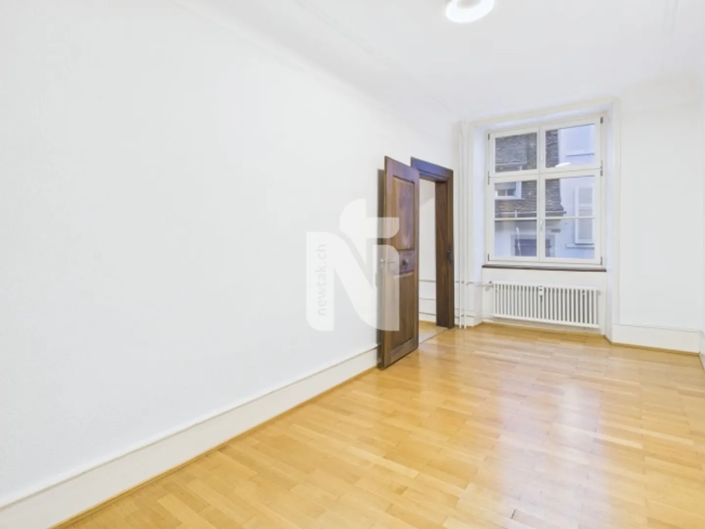Charmante appartement 2.5 pièces avec style et emplacement central près du Rhin - Photo 2 sur 9