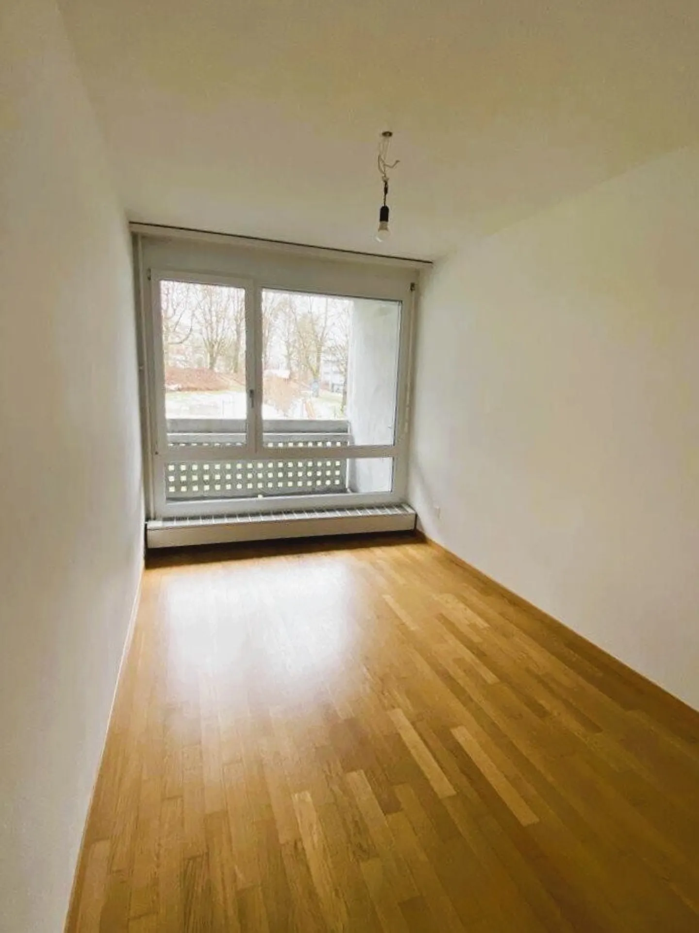 Charmante 3-Zimmerwohnung mit sonnigem Balkon in Ittigen - Foto 5 di 7
