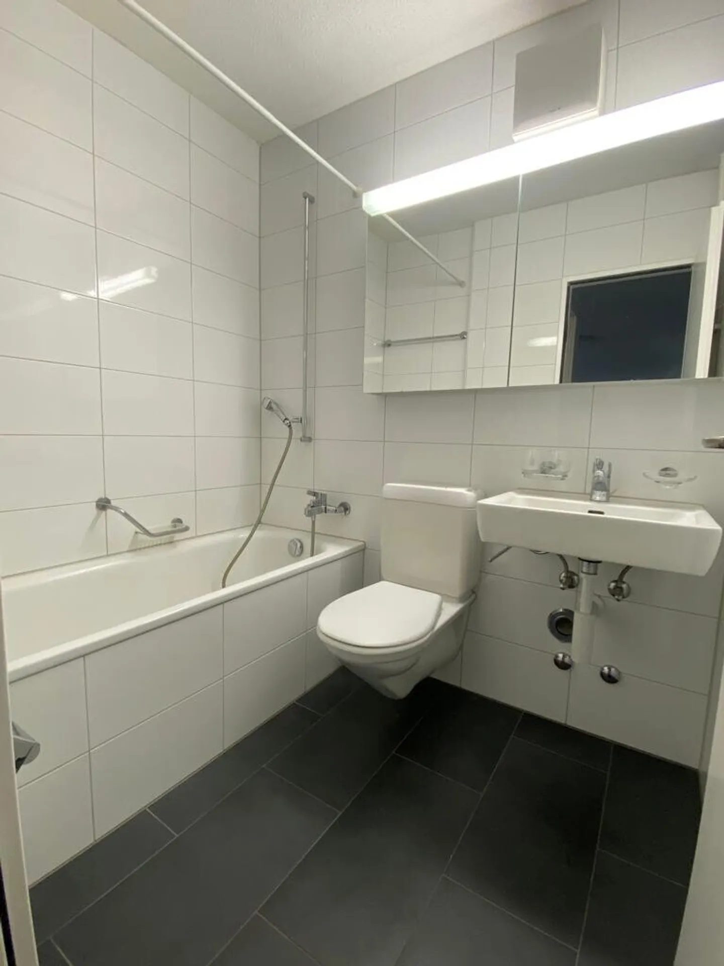 Charmante 3-Zimmerwohnung mit sonnigem Balkon in Ittigen - Foto 6 di 7
