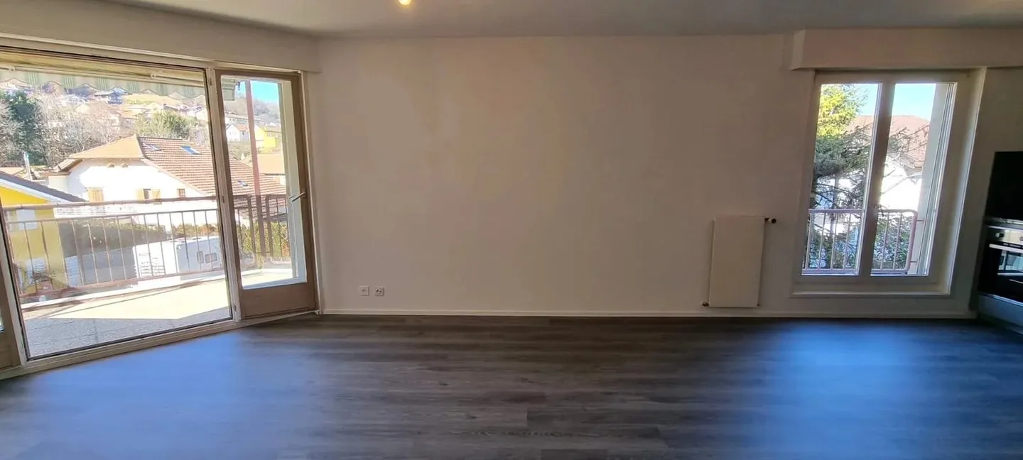 Appartement Charmant au Bouveret - Photo 3 sur 8