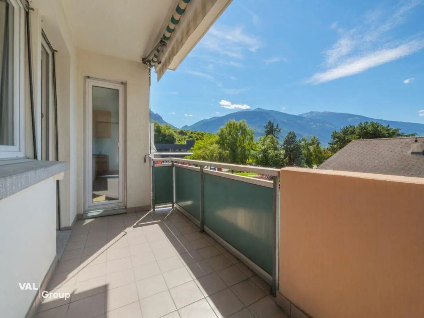 Spacious Apartment in Sierre - Photo 5 of 14
