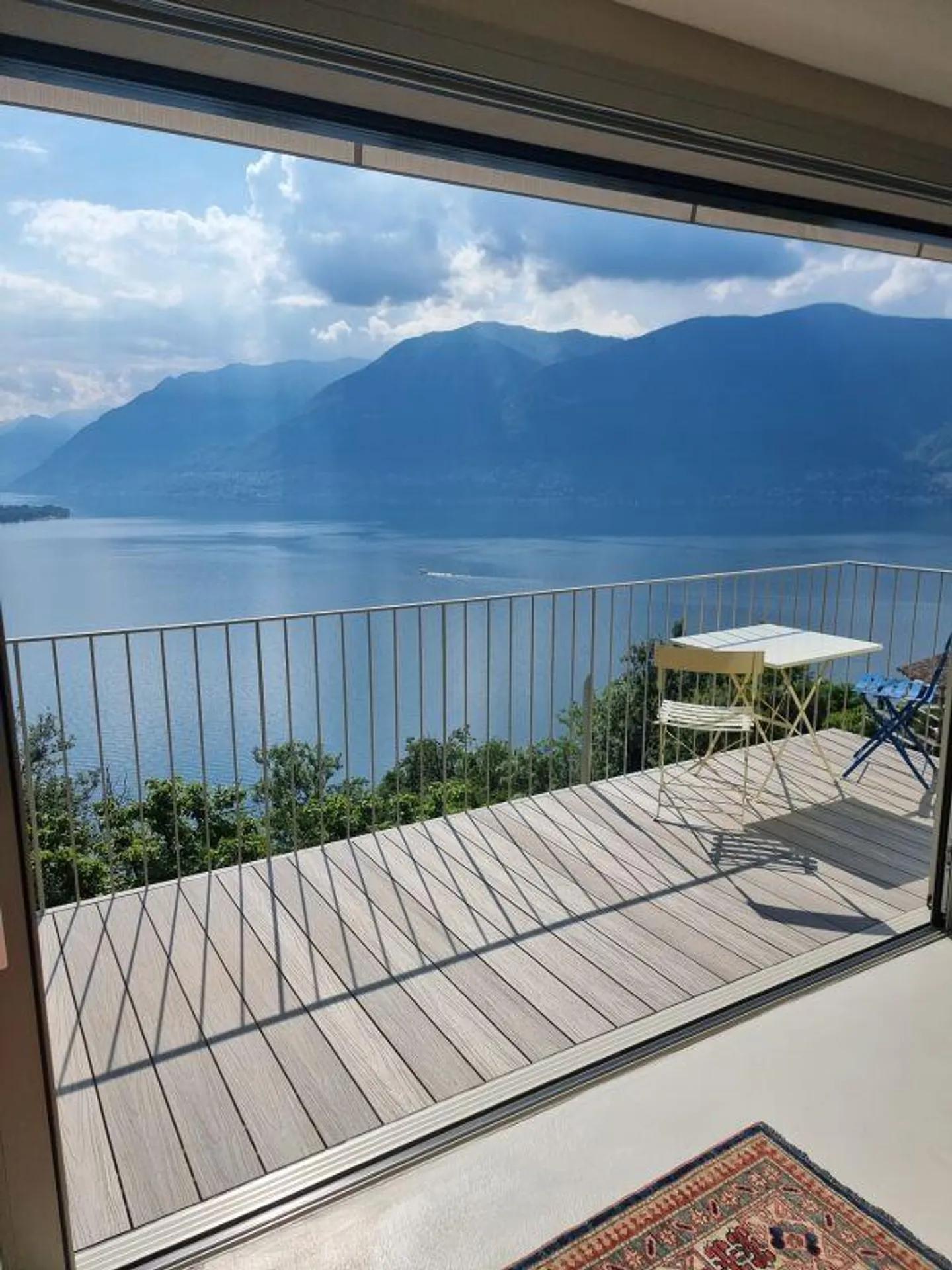 Villa Incantevole con Vista Lago - Foto 2 di 12