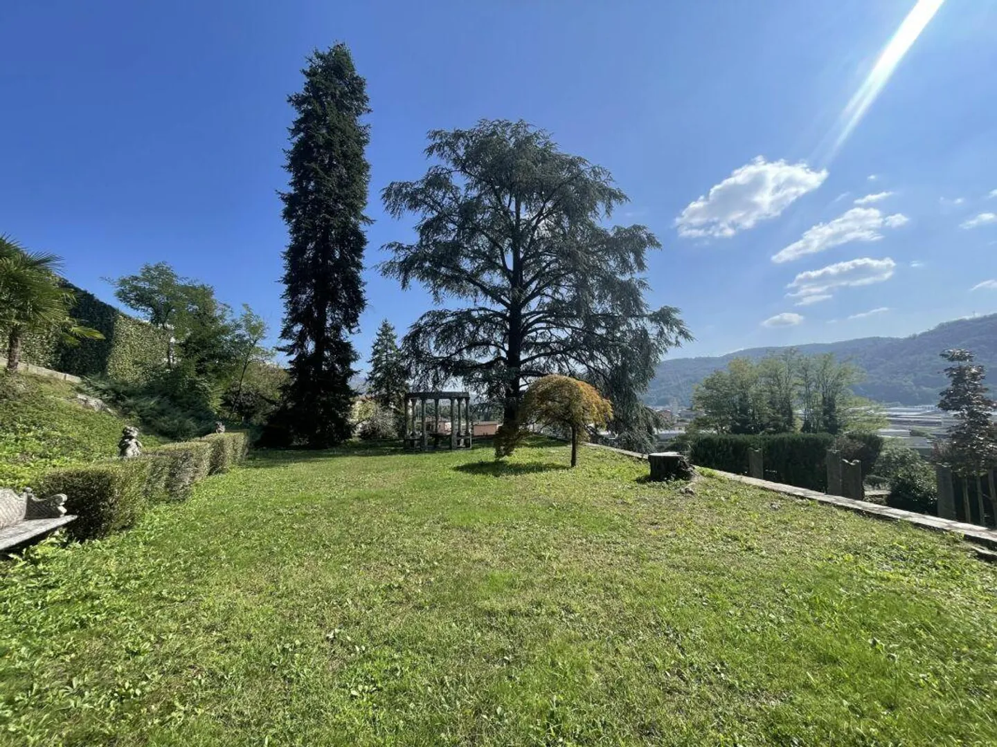Magnifique villa de l'époque avec terrain à bâtir - Photo 17 sur 18