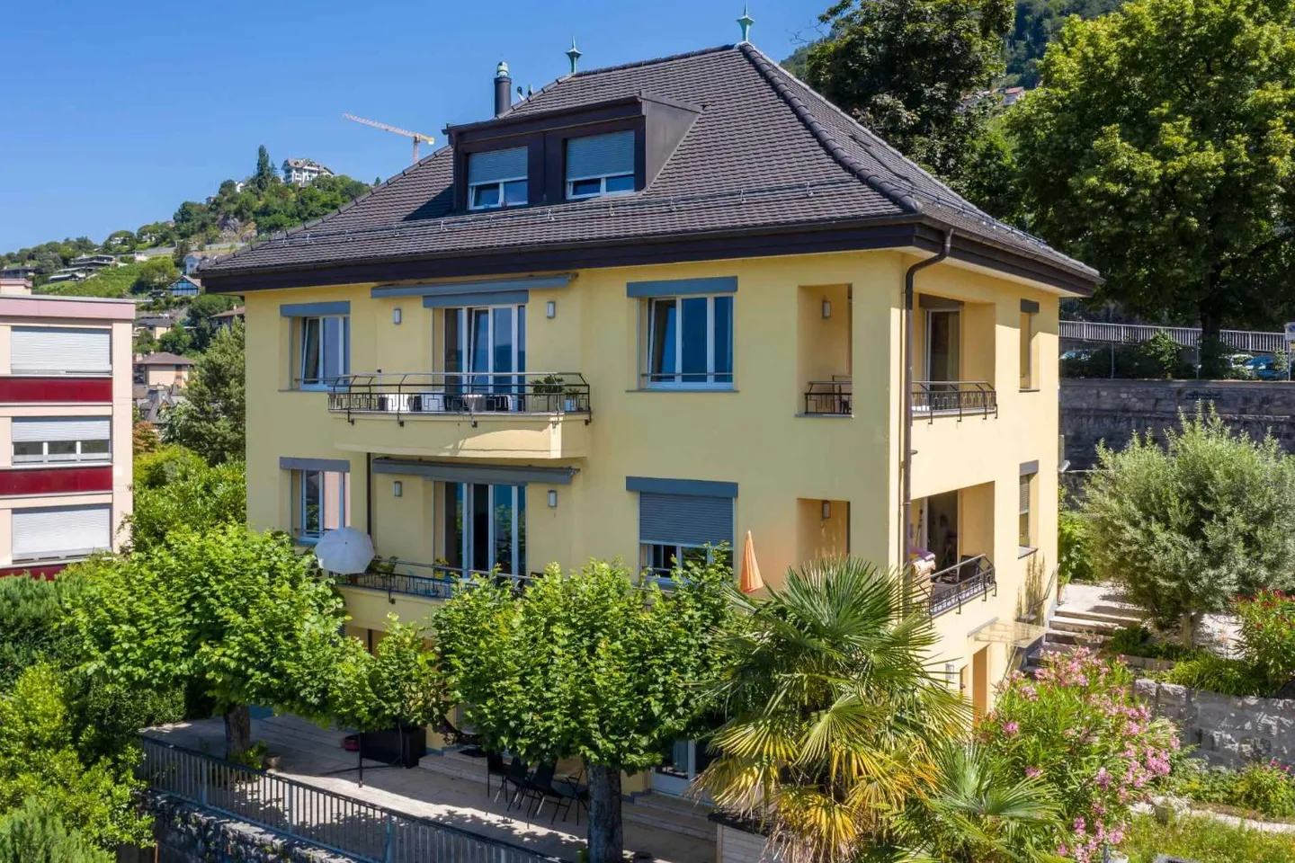 Edificio PPE di 4 unità a Montreux con vista eccezionale - Foto 2 di 6