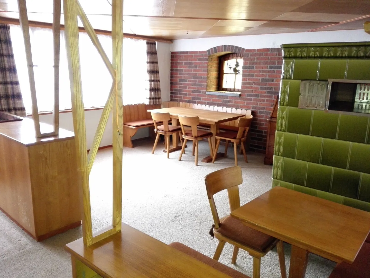 Propriété individuelle avec 7 1/2 pièces d'habitation et grande partie utilitaire avec jardin - Photo 9 sur 14