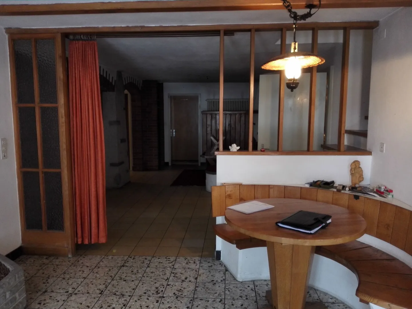 Propriété individuelle avec 7 1/2 pièces d'habitation et grande partie utilitaire avec jardin - Photo 11 sur 14