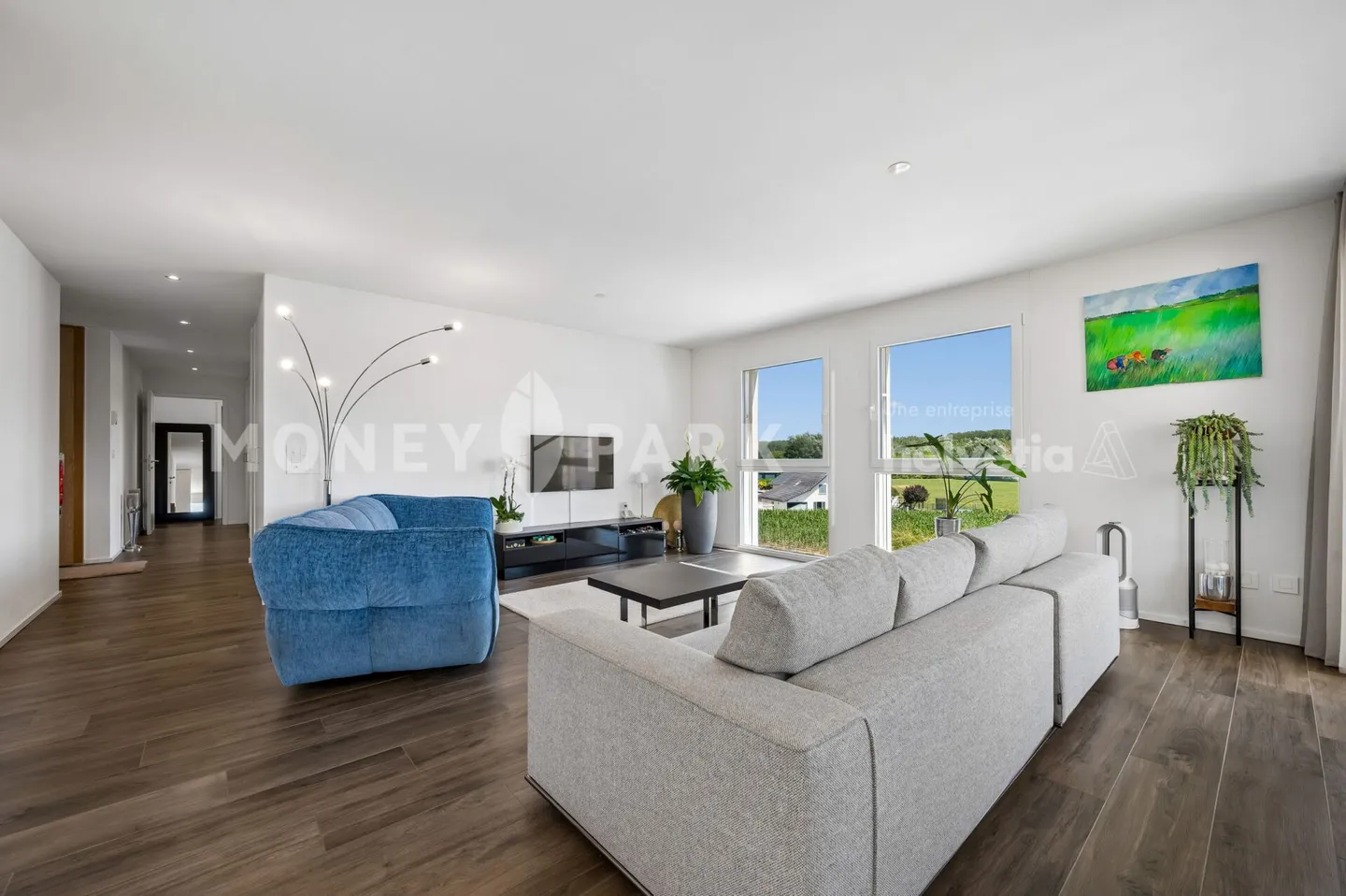 Appartement 4.5 pièces avec un espace généreux et beaucoup de lumière du jour - Photo 2 sur 13