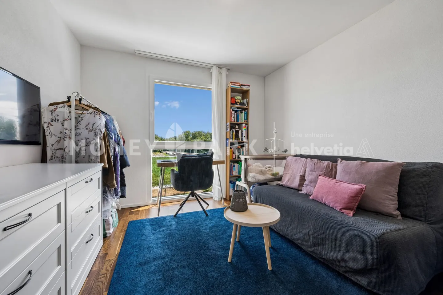 Appartement 4.5 pièces avec un espace généreux et beaucoup de lumière du jour - Photo 6 sur 13