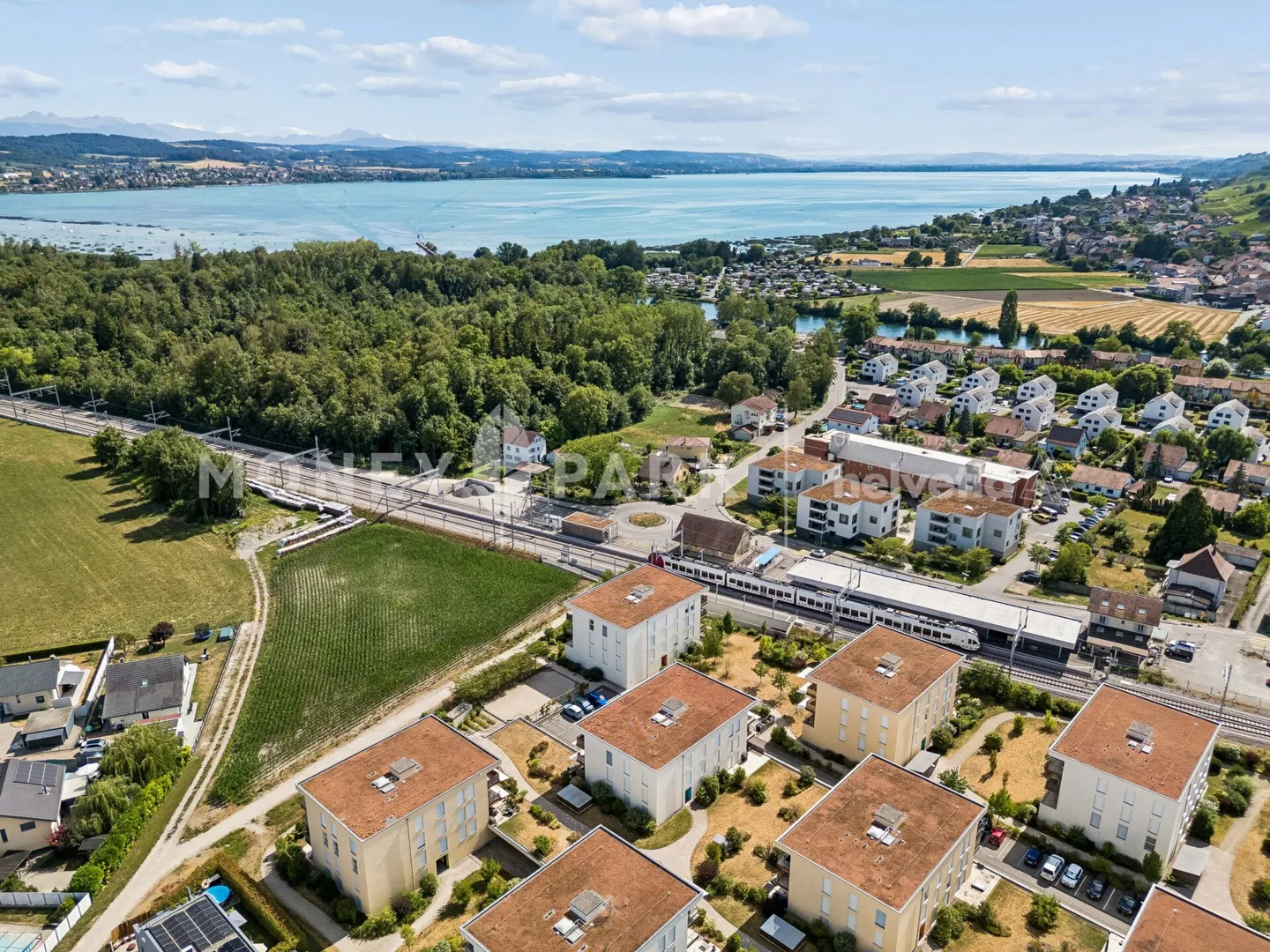 Appartement 4.5 pièces avec un espace généreux et beaucoup de lumière du jour - Photo 12 sur 13