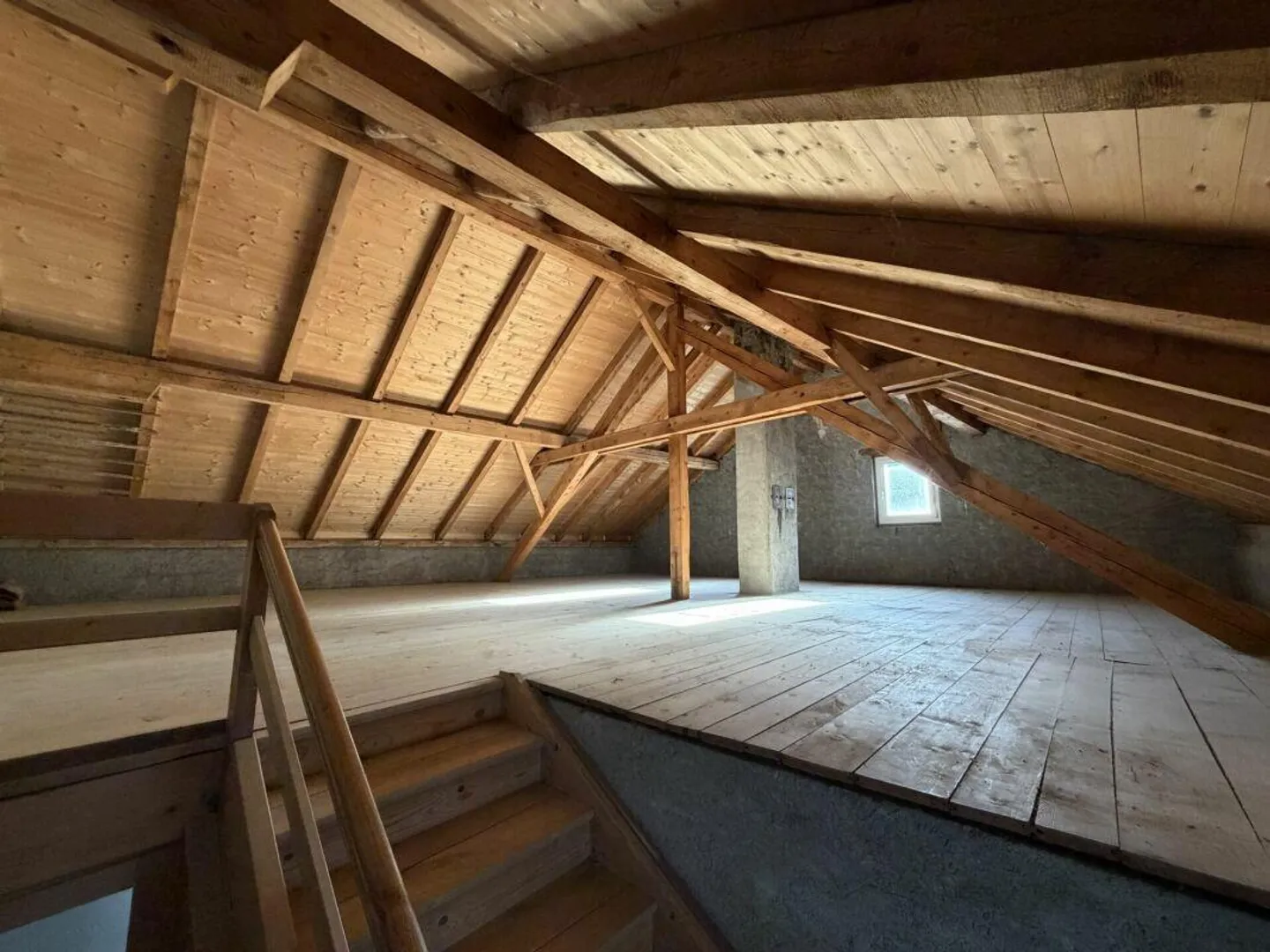 Versatile two-family house - One apartment ready to move in, one with a lot of potential - Photo 15 of 16