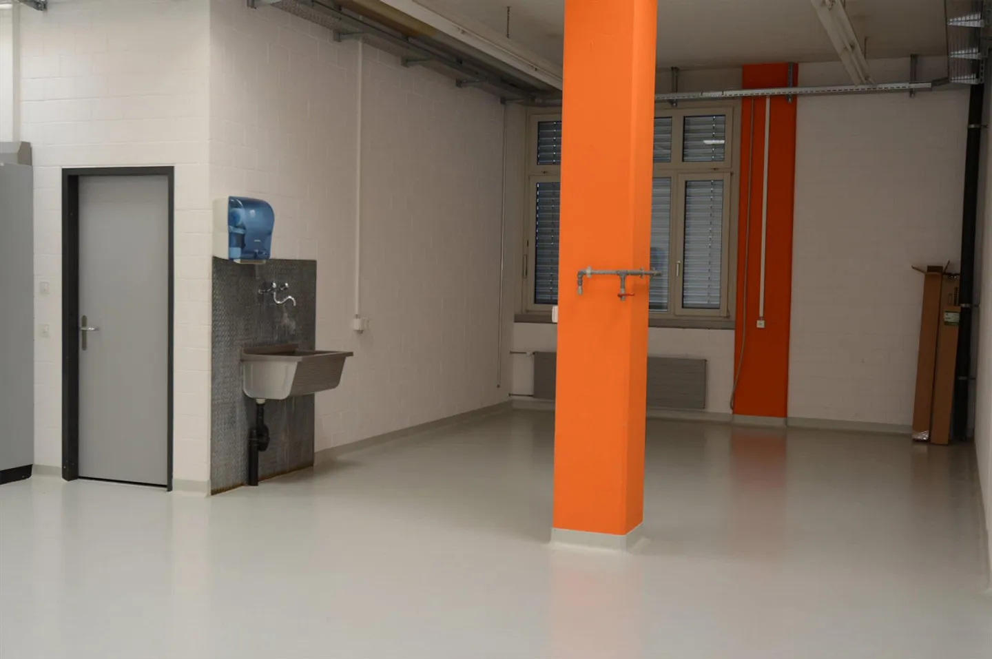 Gewerbefläche mit Warenlift - Foto 3 von 8