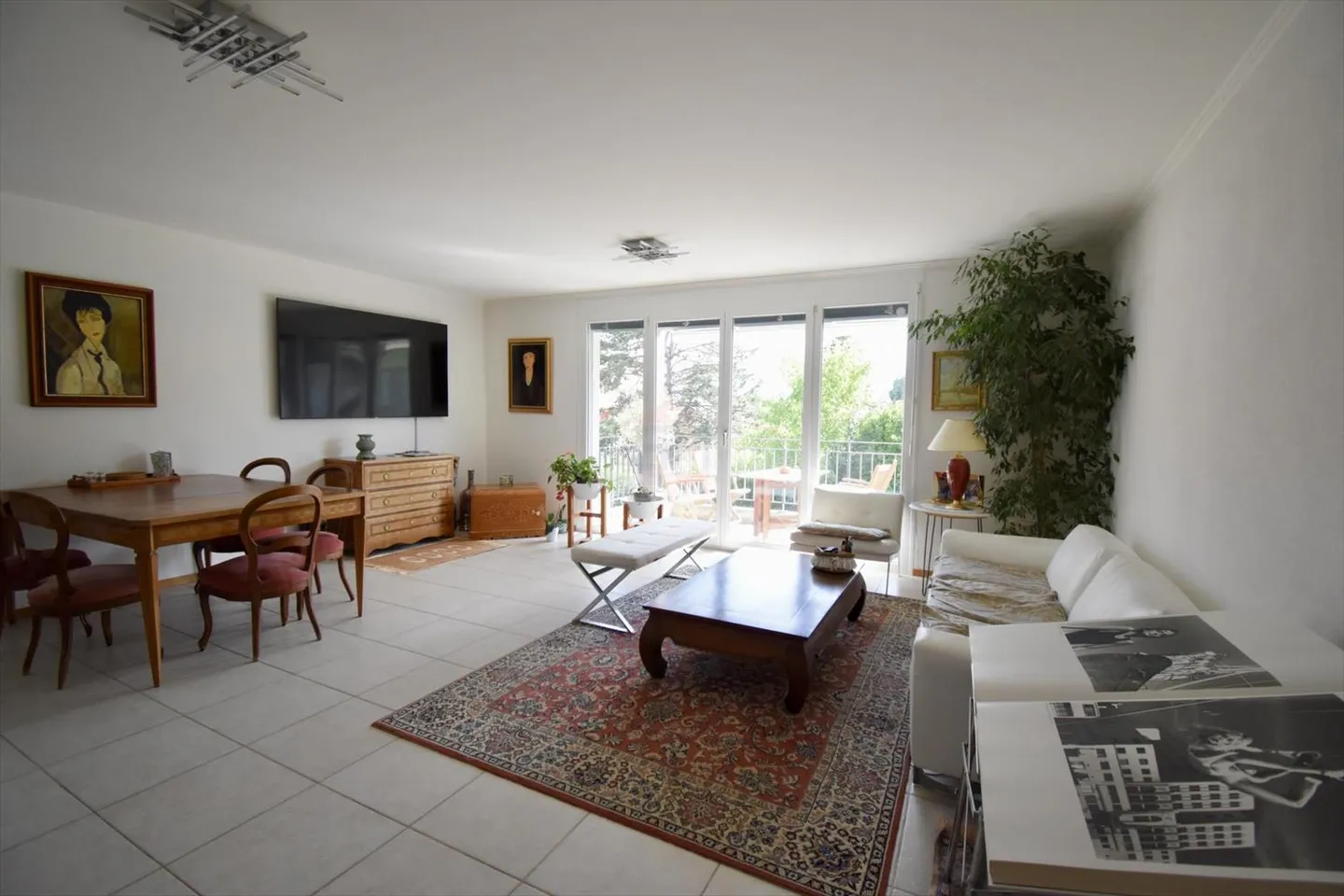 Wohnung mit 4.5 Zimmern und Balkon in Crassier - Foto 2 von 10