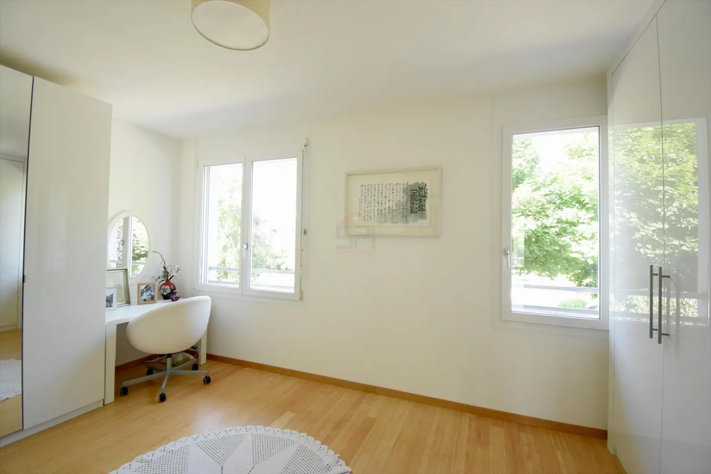 Wohnung mit 4.5 Zimmern und Balkon in Crassier - Foto 4 von 10