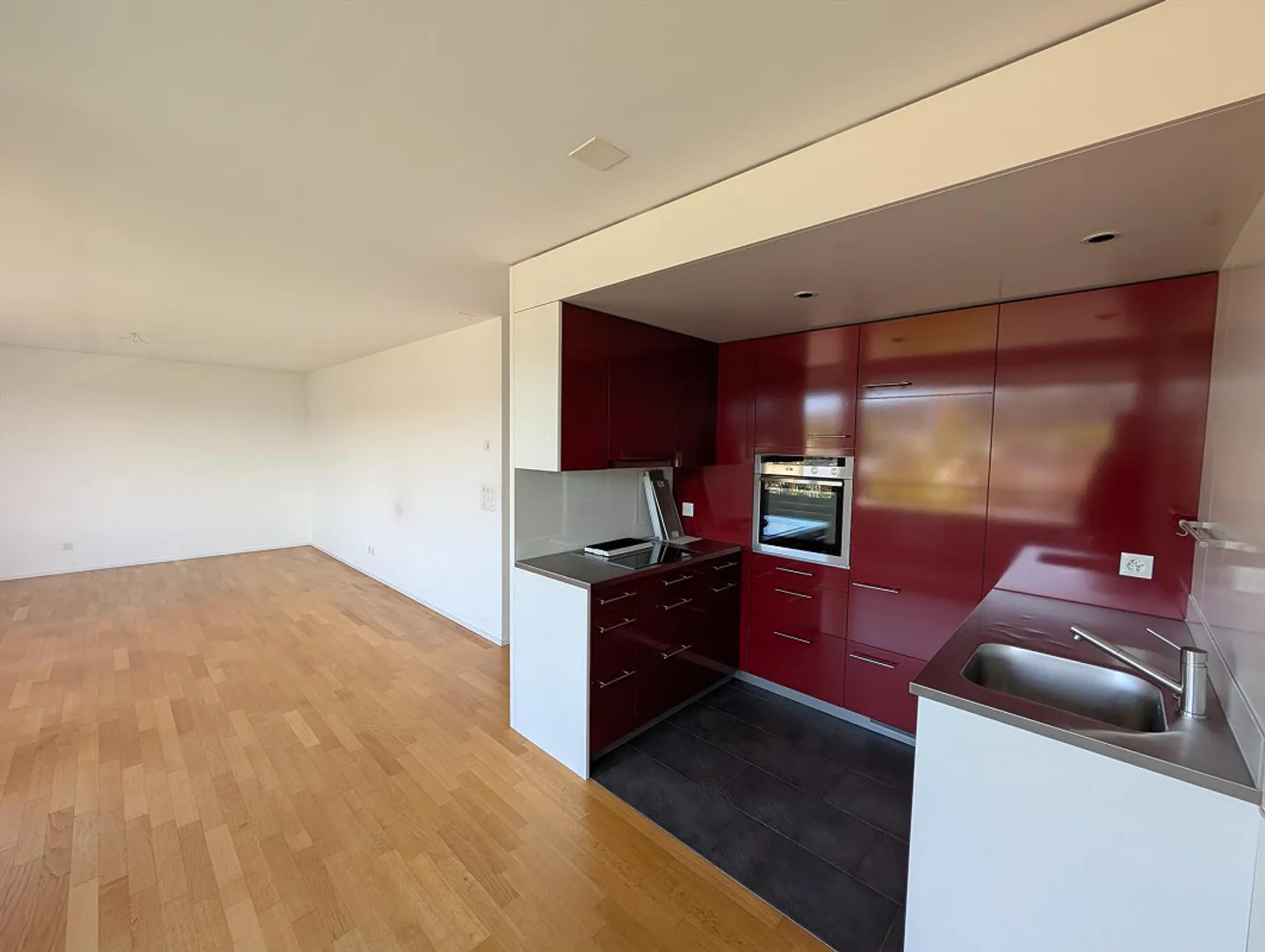 Spacious and bright 3.5-room apartment - Photo 3 of 8