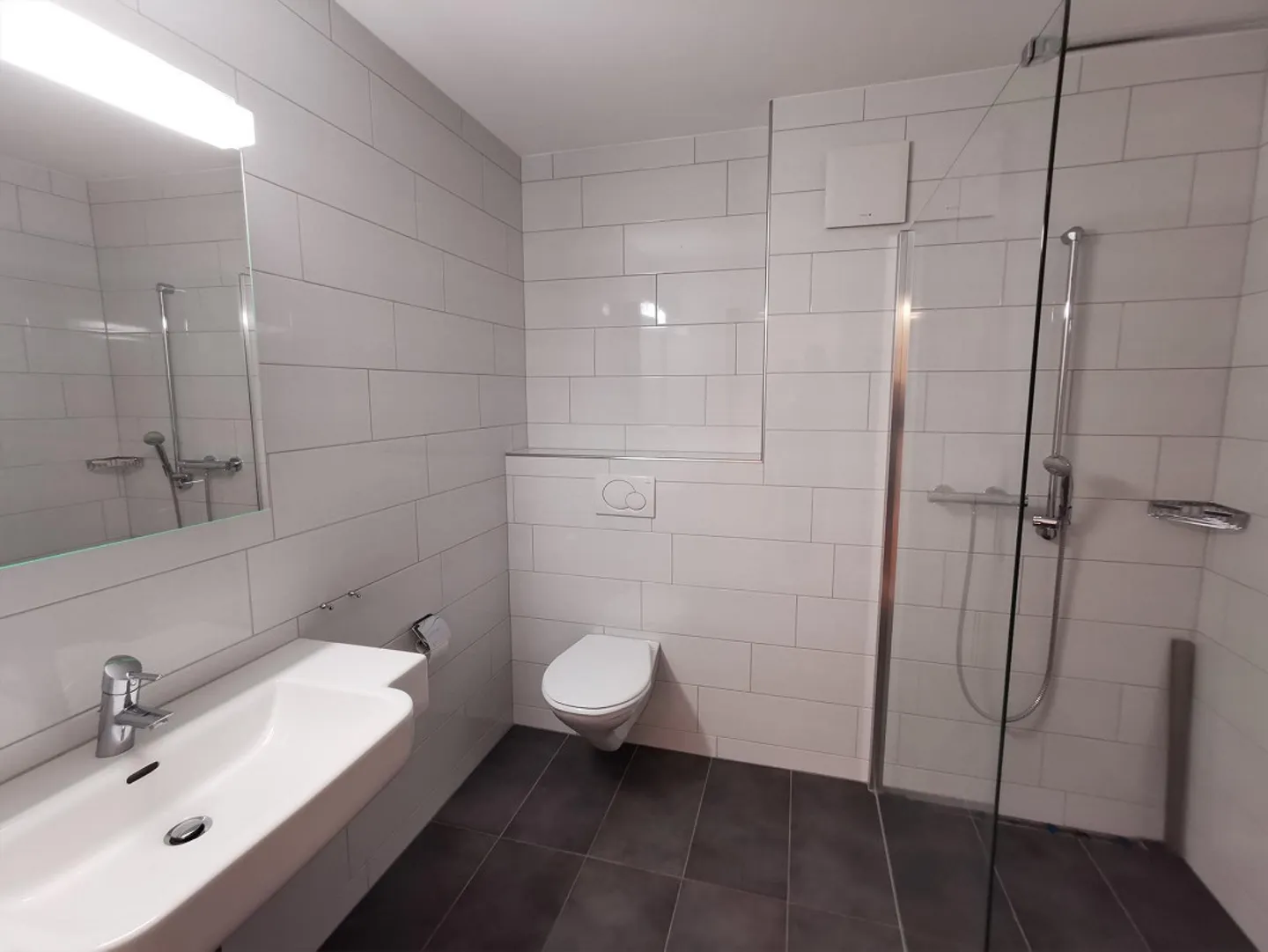 Spacious and bright 3.5-room apartment - Photo 7 of 8