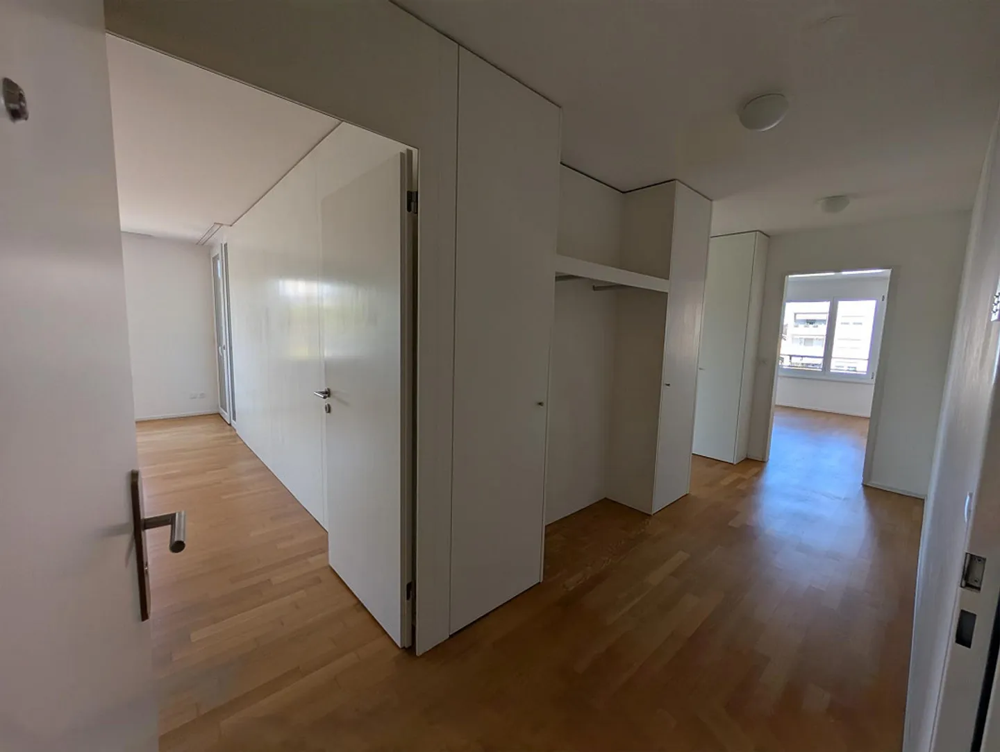 Spacious and bright 3.5-room apartment - Photo 8 of 8