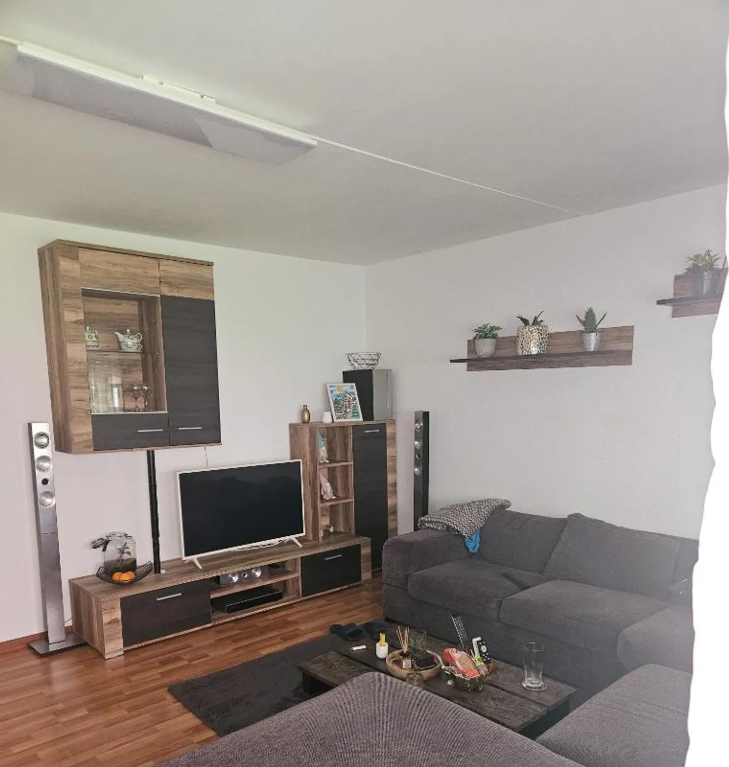 4 Room Apartment - Photo 3 of 5