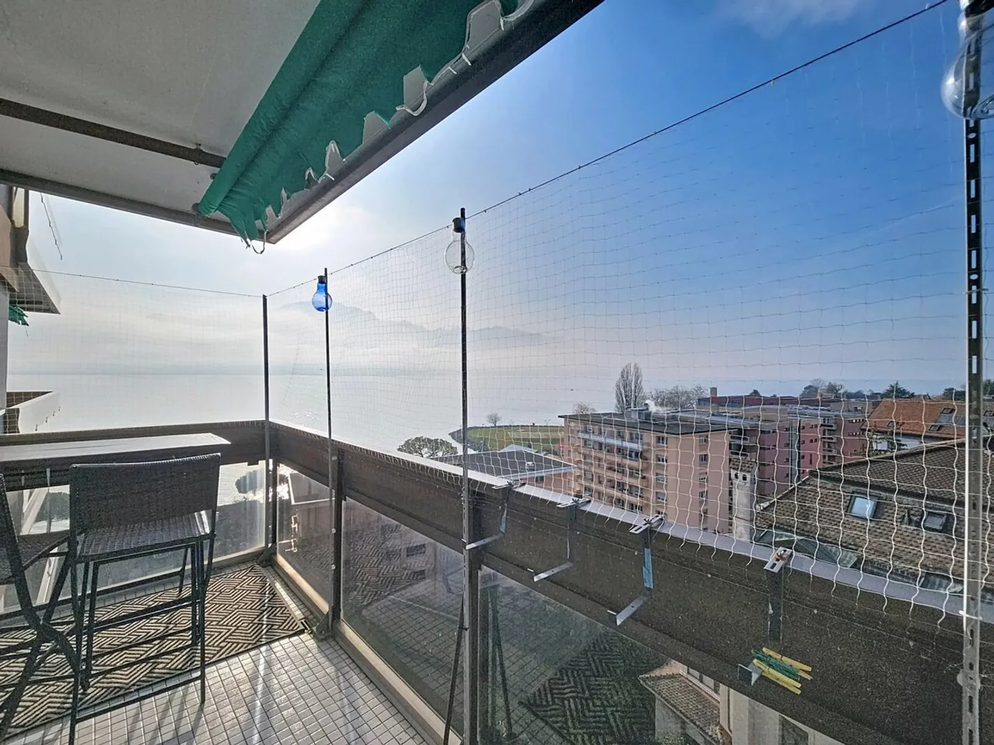 Appartement Charmant avec Vue sur le Lac - Photo 9 sur 9