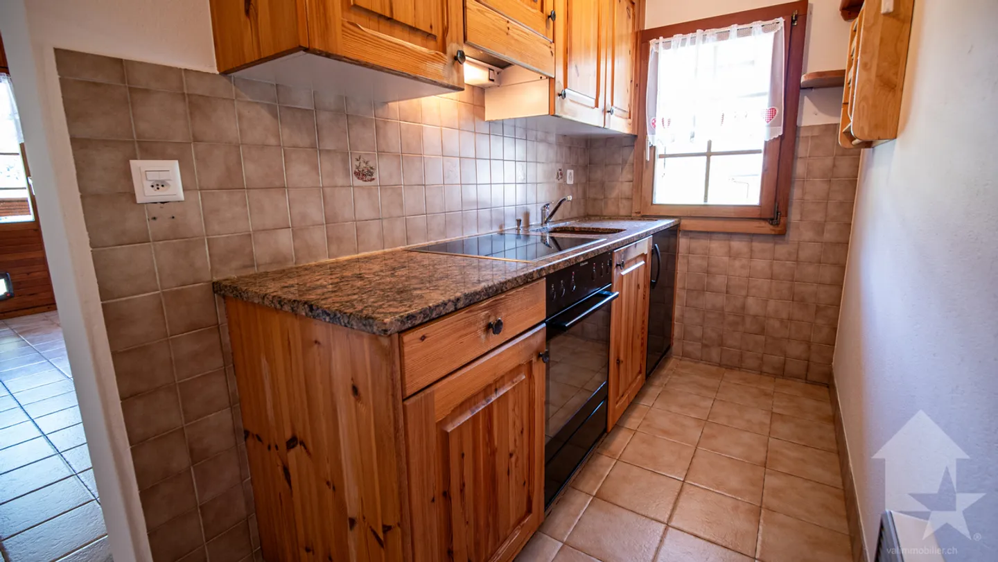 Adorable chalet with splendid views of the valley floor - Photo 6 of 40