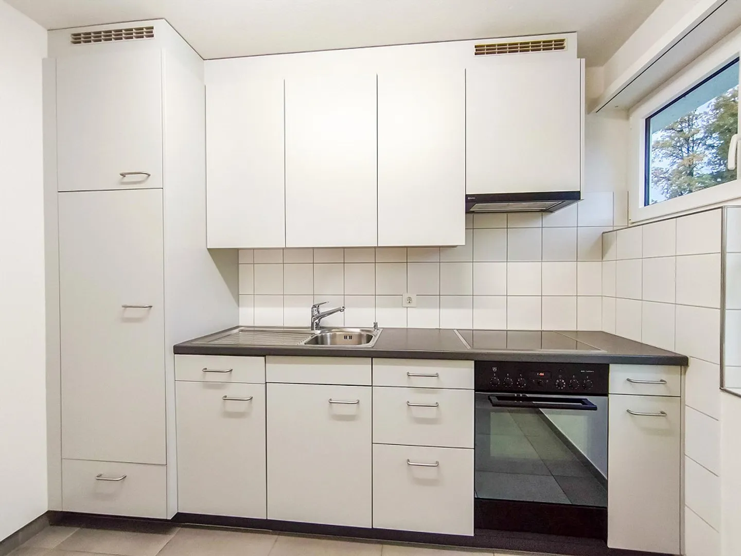 Appartement lumineux de 3 pièces avec balcon en périphérie de Diessenhofen - Photo 3 sur 10