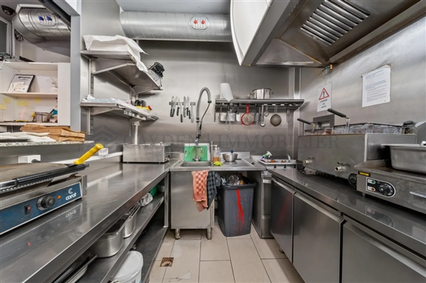 Snack Bar - Photo 4 of 10