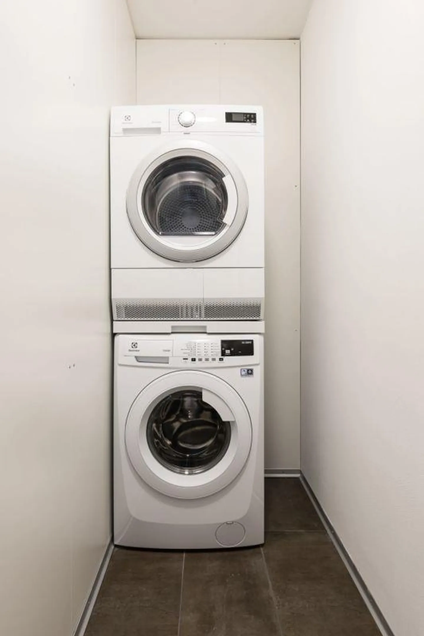 Appartamento moderno ed elegante in un edificio ben tenuto! - Foto 7 di 9